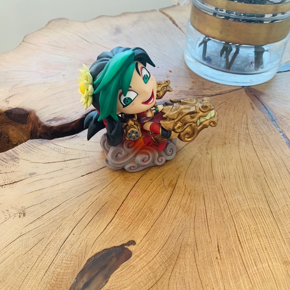 RIOT Games | Jinx Firecracker Figurine - Picture 2 of 12
